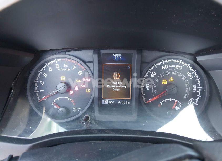 Photo 7 of 2018 Toyota Tacoma SR (VIN 5TFRX5GN2JX120568)