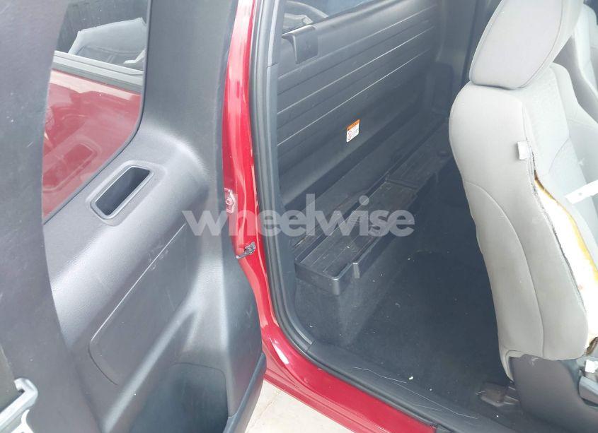 Photo 8 of 2019 Toyota Tacoma SR (VIN 5TFRX5GN2KX146427)