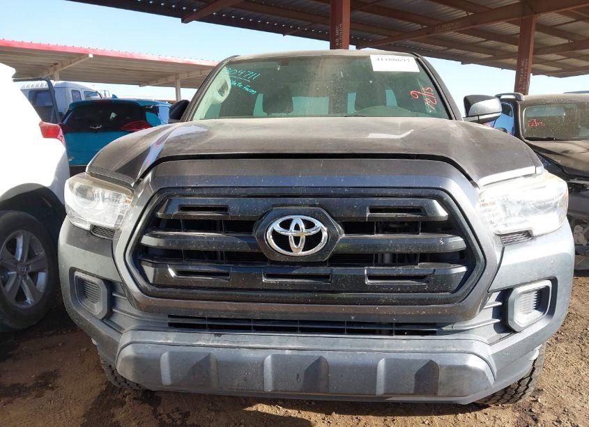 Photo 12 of 2017 Toyota Tacoma SR (VIN 5TFRX5GN3HX086554)