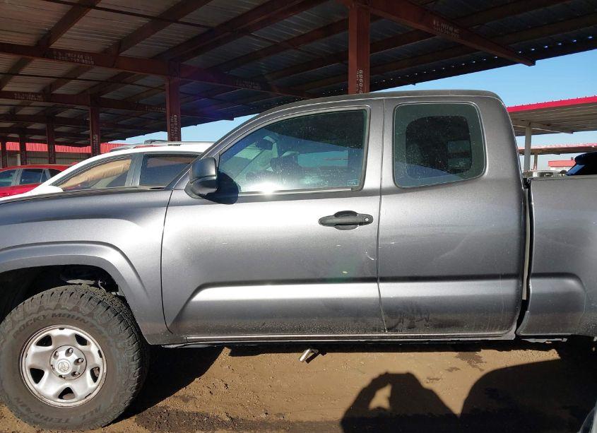 Photo 14 of 2017 Toyota Tacoma SR (VIN 5TFRX5GN3HX086554)