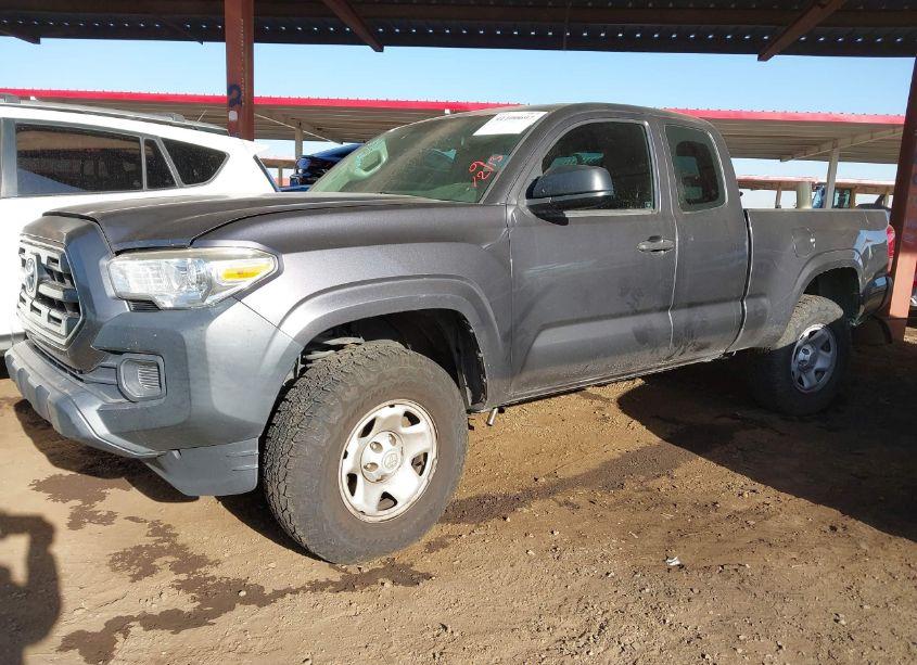 Photo 2 of 2017 Toyota Tacoma SR (VIN 5TFRX5GN3HX086554)