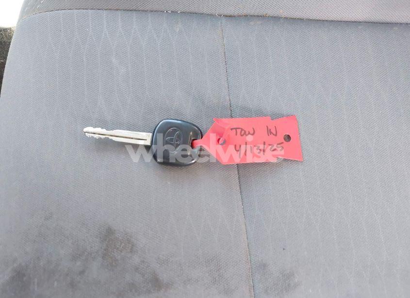 Photo 11 of 2017 Toyota Tacoma SR (VIN 5TFRX5GN3HX091527)