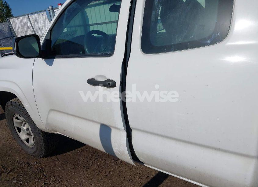 Photo 15 of 2017 Toyota Tacoma SR (VIN 5TFRX5GN3HX091527)