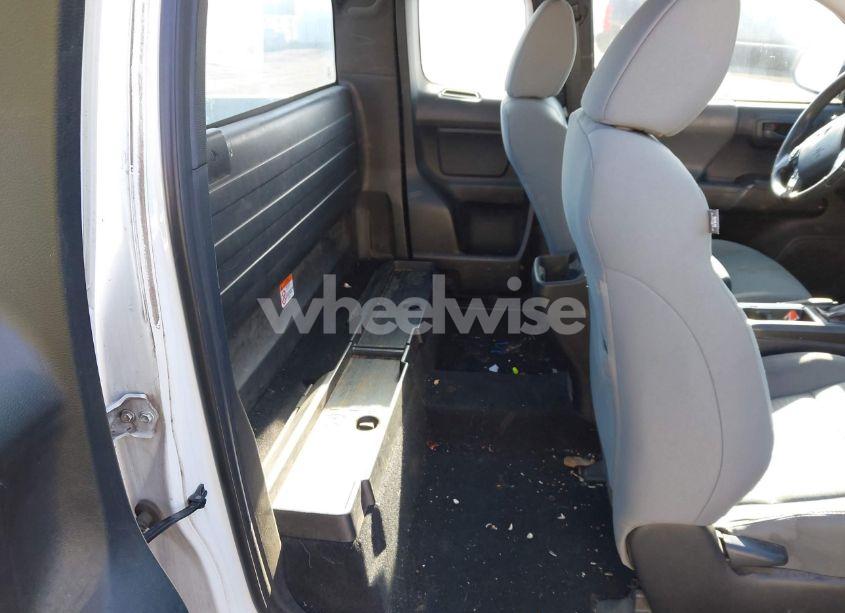 Photo 8 of 2017 Toyota Tacoma SR (VIN 5TFRX5GN3HX091527)