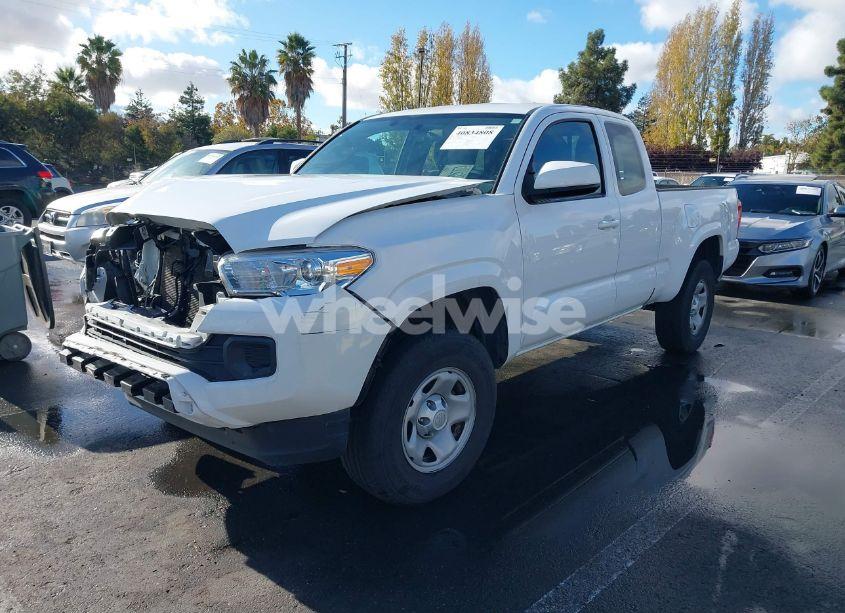 Photo 2 of 2017 Toyota Tacoma SR (VIN 5TFRX5GN3HX099899)