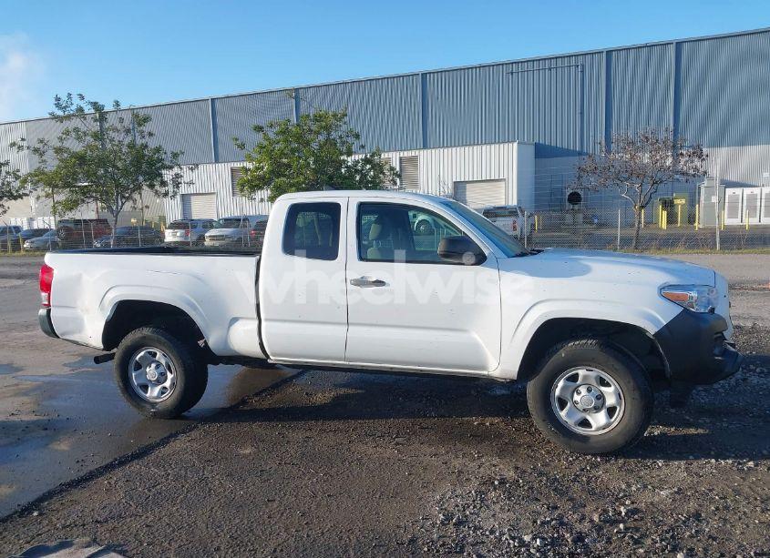 Photo 12 of 2016 Toyota Tacoma SR (VIN 5TFRX5GN4GX058972)