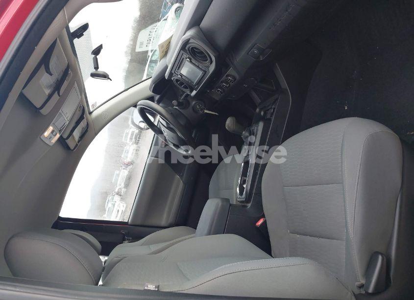 Photo 5 of 2016 Toyota Tacoma SR (VIN 5TFRX5GN4GX062228)