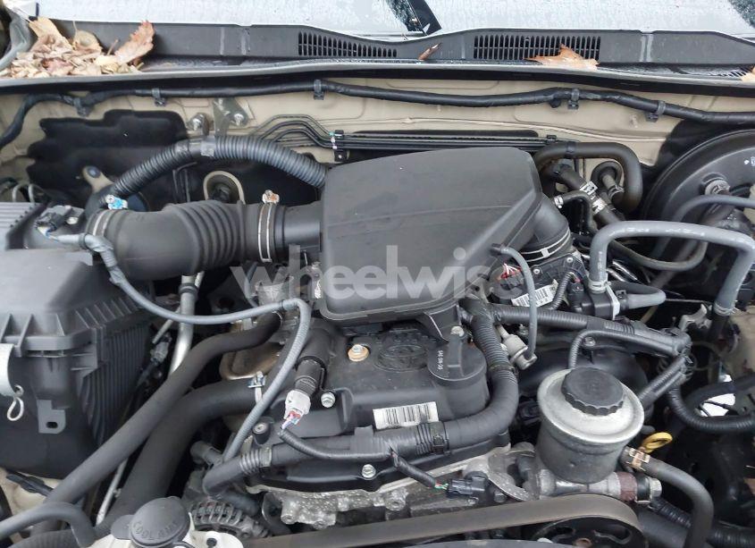 Photo 10 of 2017 Toyota Tacoma SR5 (VIN 5TFRX5GN4HX080875)