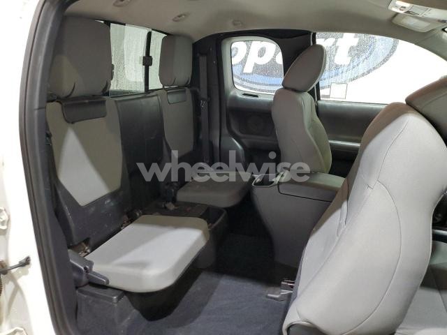 Photo 5 of 2017 TOYOTA TACOMA ACCESS CAB N/A (VIN 5TFRX5GN4HX083825)