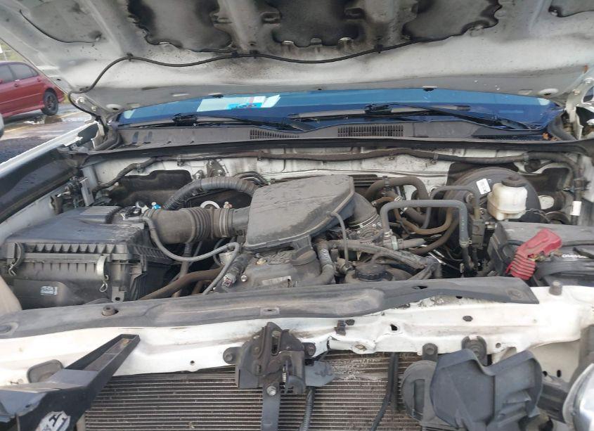 Photo 10 of 2018 Toyota Tacoma SR (VIN 5TFRX5GN4JX110222)