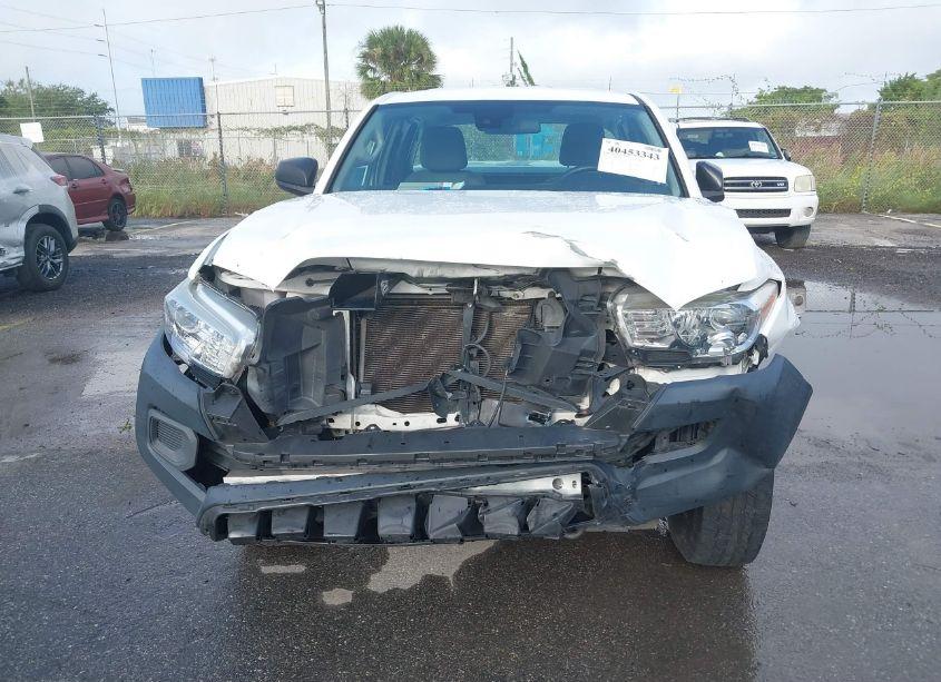 Photo 6 of 2018 Toyota Tacoma SR (VIN 5TFRX5GN4JX110222)