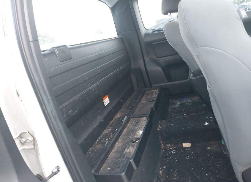 Photo 8 of 2018 Toyota Tacoma SR (VIN 5TFRX5GN4JX110222)