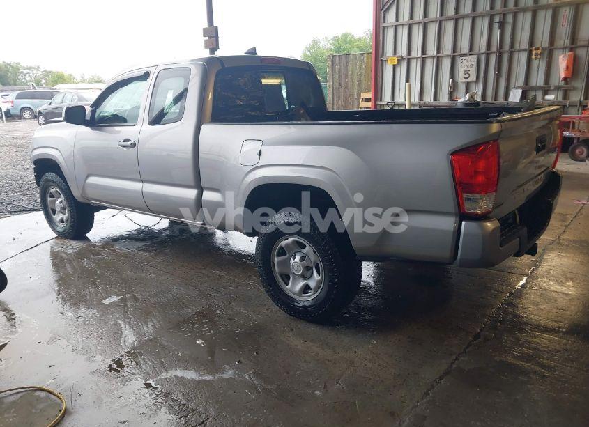 Photo 3 of 2017 Toyota Tacoma SR (VIN 5TFRX5GN5HX080965)