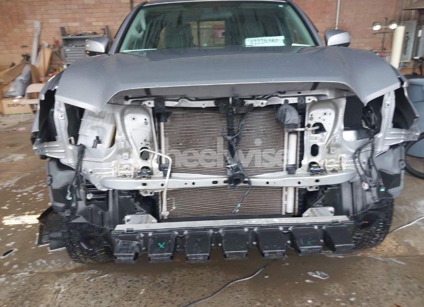 Photo 6 of 2017 Toyota Tacoma SR (VIN 5TFRX5GN5HX080965)