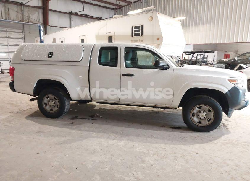 Photo 13 of 2017 Toyota Tacoma SR (VIN 5TFRX5GN5HX085017)