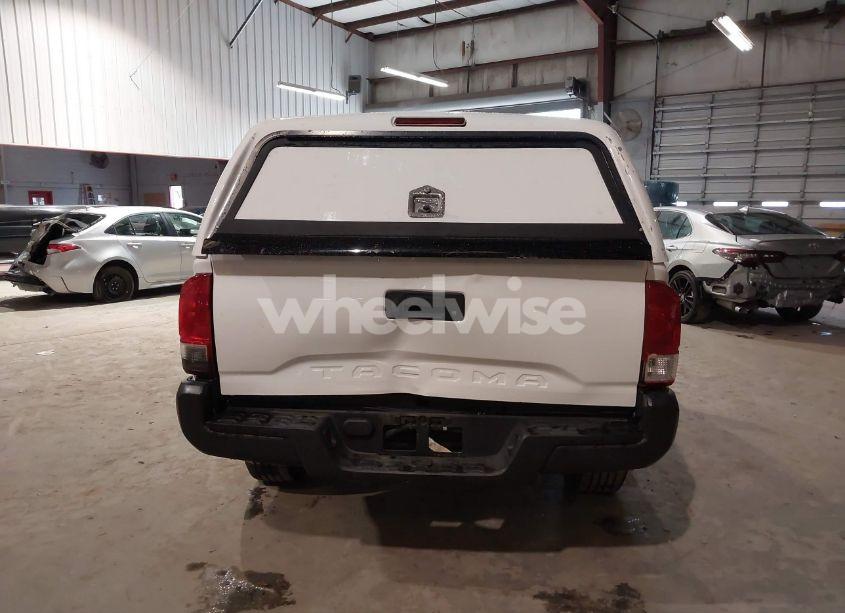 Photo 16 of 2017 Toyota Tacoma SR (VIN 5TFRX5GN5HX085017)