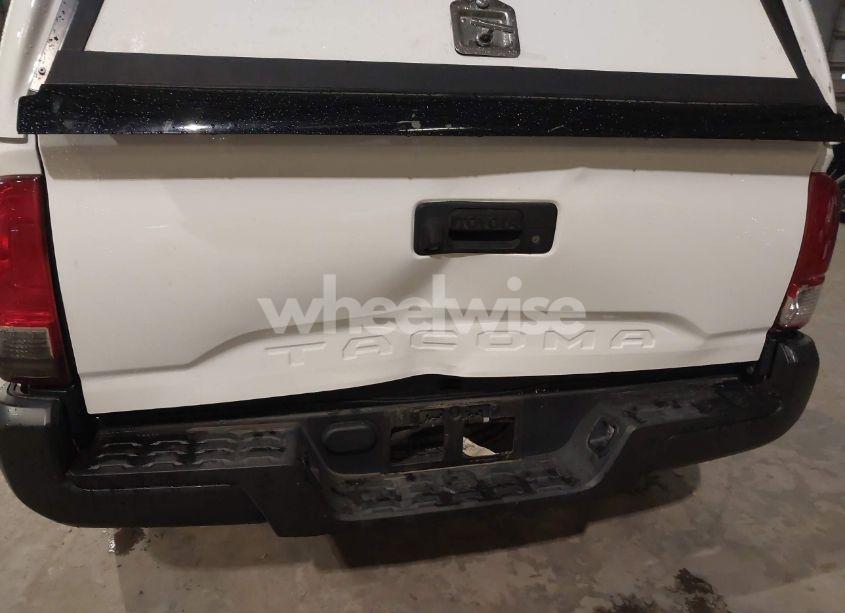 Photo 6 of 2017 Toyota Tacoma SR (VIN 5TFRX5GN5HX085017)