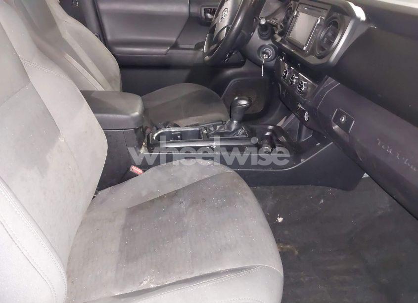 Photo 8 of 2017 Toyota Tacoma SR (VIN 5TFRX5GN5HX085017)