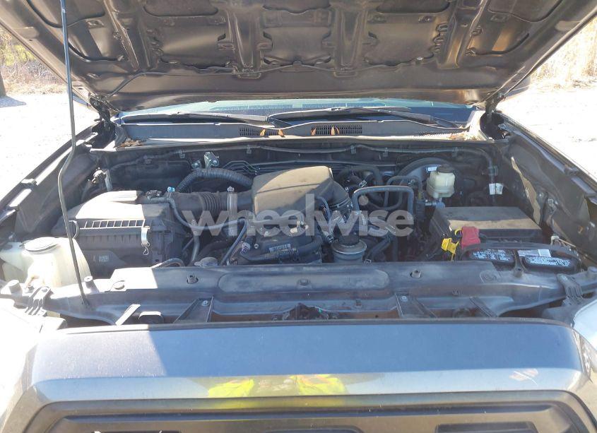 Photo 10 of 2017 Toyota Tacoma SR (VIN 5TFRX5GN5HX091562)