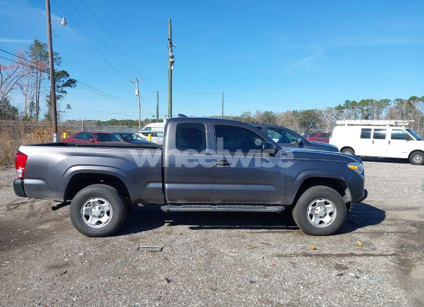 Photo 13 of 2017 Toyota Tacoma SR (VIN 5TFRX5GN5HX091562)