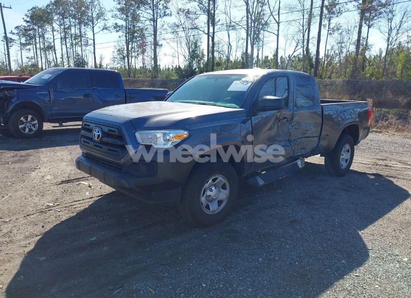 Photo 2 of 2017 Toyota Tacoma SR (VIN 5TFRX5GN5HX091562)