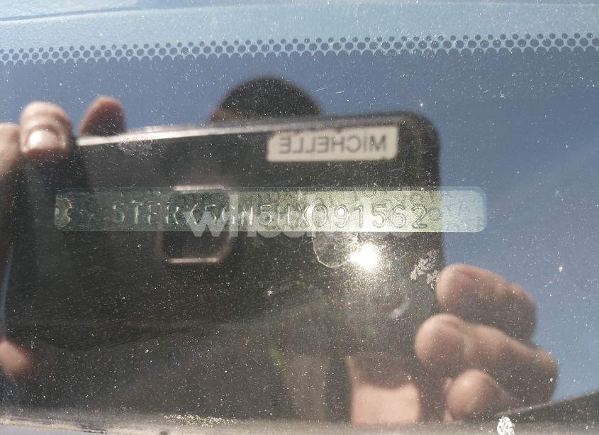 Photo 9 of 2017 Toyota Tacoma SR (VIN 5TFRX5GN5HX091562)