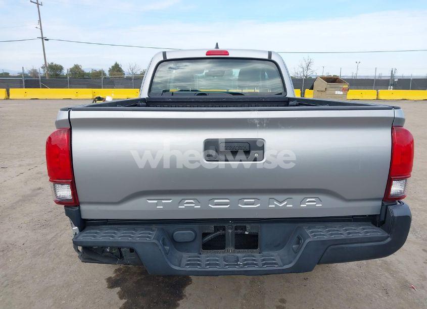 Photo 17 of 2018 Toyota Tacoma SR (VIN 5TFRX5GN5JX126848)