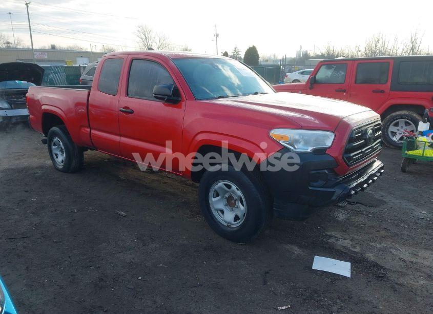 2018 Toyota Tacoma SR (VIN 5TFRX5GN5JX127708) main photo
