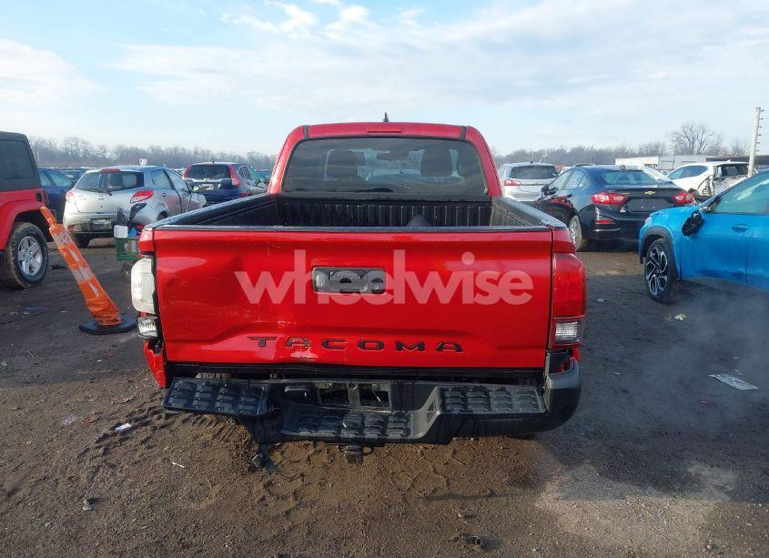 Photo 16 of 2018 Toyota Tacoma SR (VIN 5TFRX5GN5JX127708)