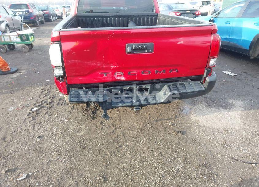 Photo 6 of 2018 Toyota Tacoma SR (VIN 5TFRX5GN5JX127708)