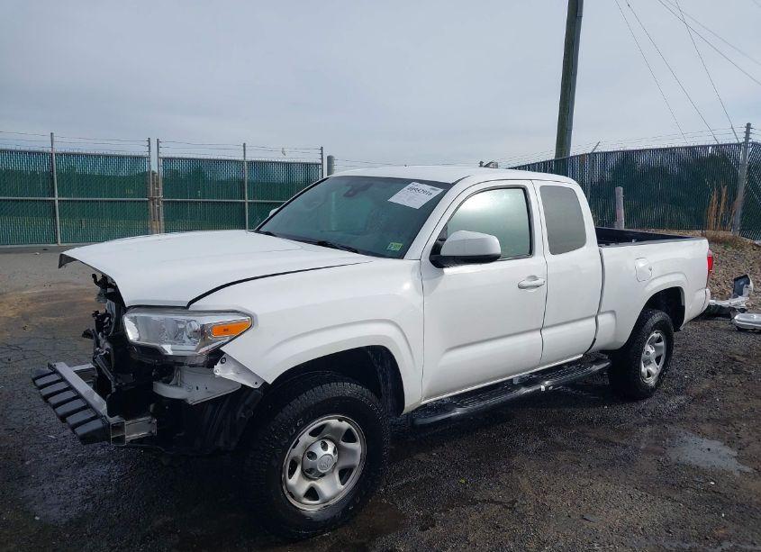 Photo 2 of 2020 Toyota Tacoma SR (VIN 5TFRX5GN5LX179908)
