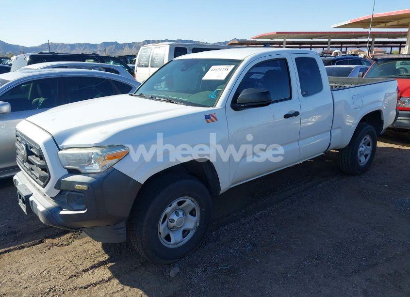 Photo 2 of 2018 Toyota Tacoma SR (VIN 5TFRX5GN6JX110514)