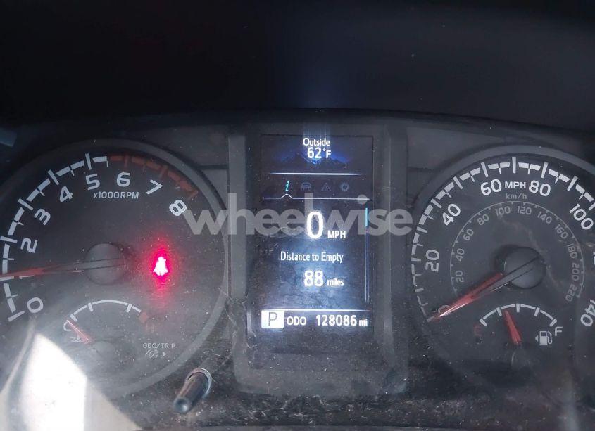 Photo 7 of 2018 Toyota Tacoma SR (VIN 5TFRX5GN6JX110514)