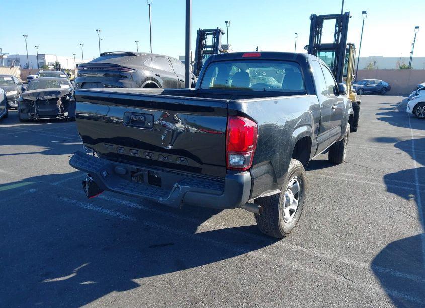 Photo 4 of 2018 Toyota Tacoma SR (VIN 5TFRX5GN6JX116314)