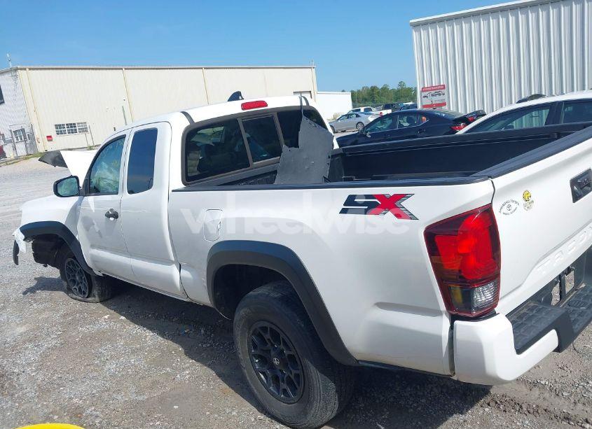 Photo 15 of 2020 Toyota Tacoma SR (VIN 5TFRX5GN6LX172823)