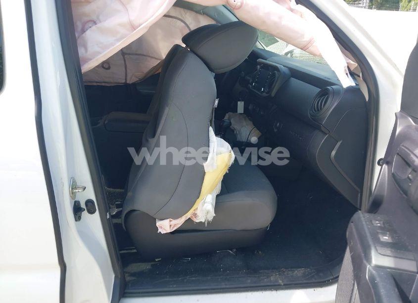 Photo 5 of 2020 Toyota Tacoma SR (VIN 5TFRX5GN6LX172823)