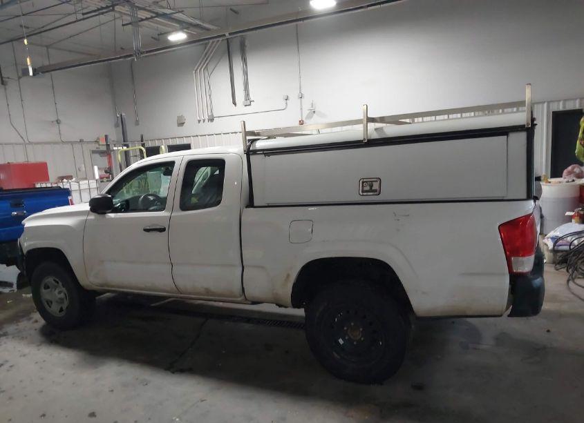 Photo 14 of 2016 Toyota Tacoma SR (VIN 5TFRX5GN7GX064314)