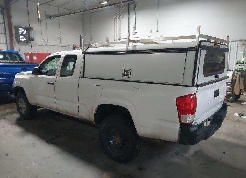 Photo 3 of 2016 Toyota Tacoma SR (VIN 5TFRX5GN7GX064314)