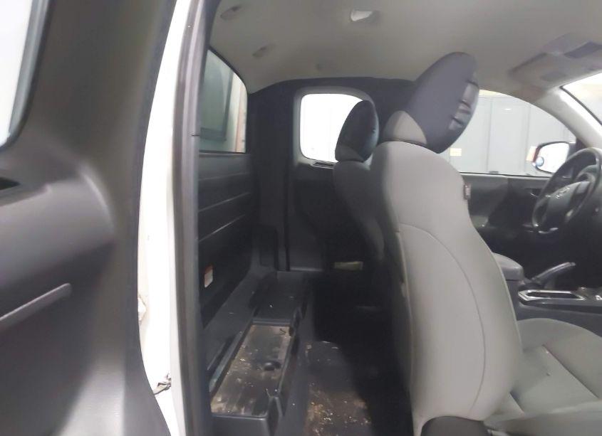 Photo 8 of 2016 Toyota Tacoma SR (VIN 5TFRX5GN7GX064314)