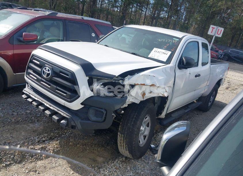 Photo 2 of 2017 Toyota Tacoma SR (VIN 5TFRX5GN7HX100956)