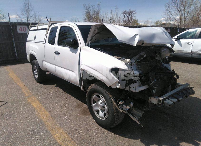 2018 Toyota Tacoma SR (VIN 5TFRX5GN7JX105158) main photo