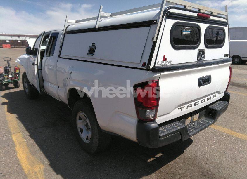 Photo 3 of 2018 Toyota Tacoma SR (VIN 5TFRX5GN7JX105158)