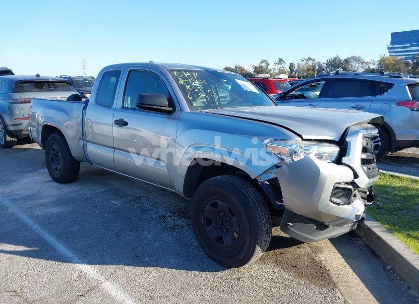 2018 Toyota Tacoma SR (VIN 5TFRX5GN7JX106195) main photo