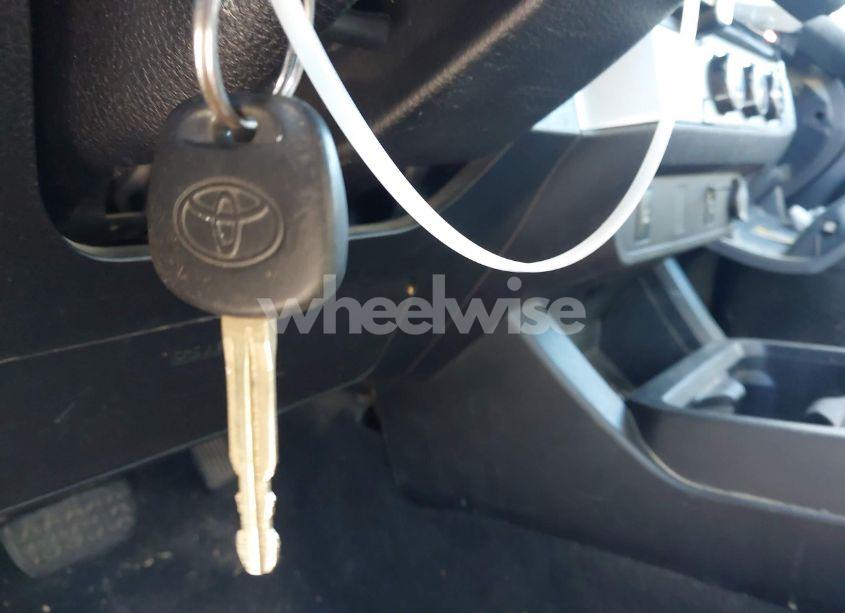 Photo 11 of 2018 Toyota Tacoma SR (VIN 5TFRX5GN7JX106195)