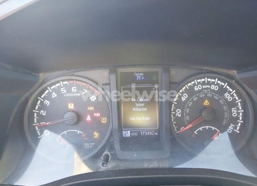 Photo 7 of 2018 Toyota Tacoma SR (VIN 5TFRX5GN7JX106195)