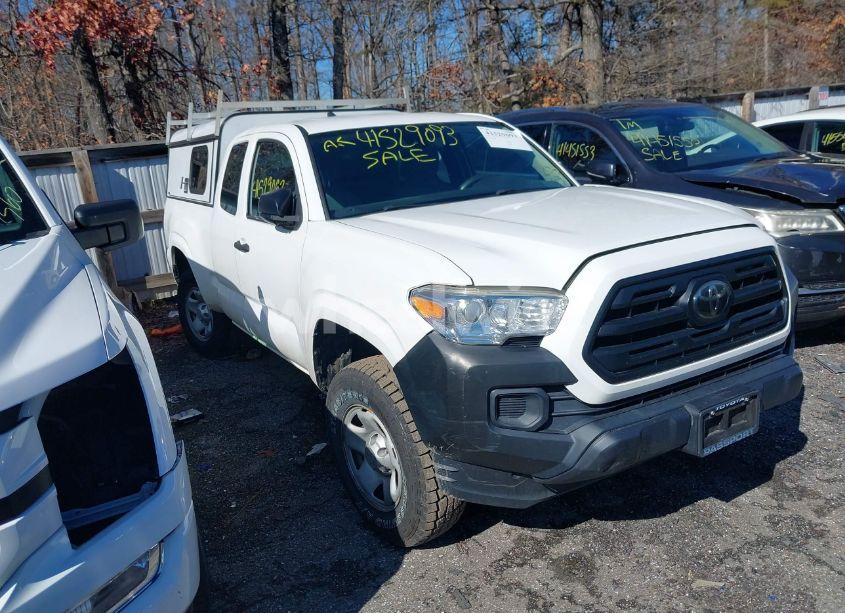 2018 Toyota Tacoma SR (VIN 5TFRX5GN7JX118914) main photo