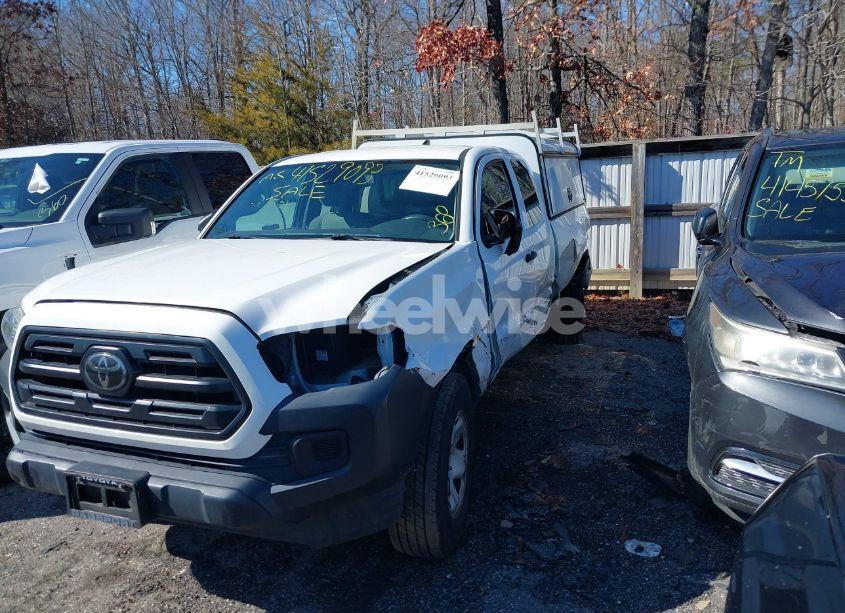 Photo 2 of 2018 Toyota Tacoma SR (VIN 5TFRX5GN7JX118914)