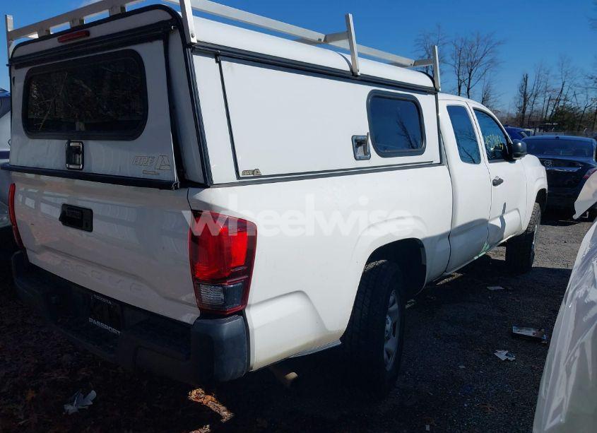 Photo 4 of 2018 Toyota Tacoma SR (VIN 5TFRX5GN7JX118914)