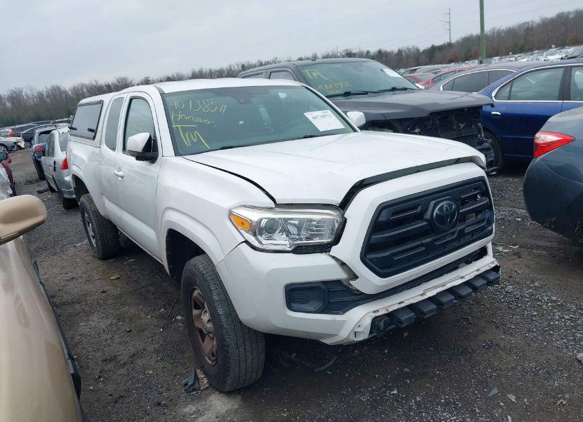 2018 Toyota Tacoma SR (VIN 5TFRX5GN7JX128133) main photo