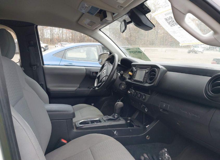 Photo 5 of 2018 Toyota Tacoma SR (VIN 5TFRX5GN7JX128133)